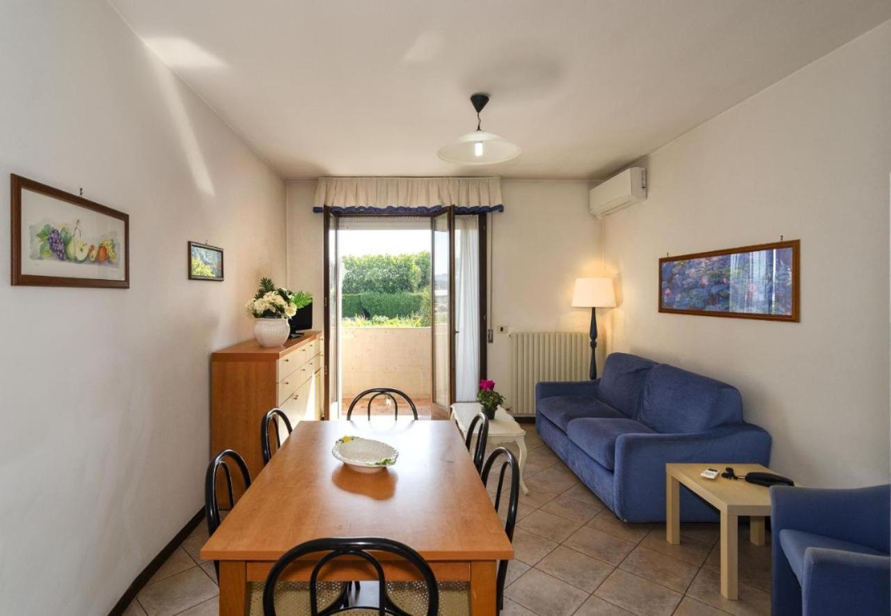 לוקה Giada Palace Apartments & Pool - Giada Palace Group מראה חיצוני תמונה