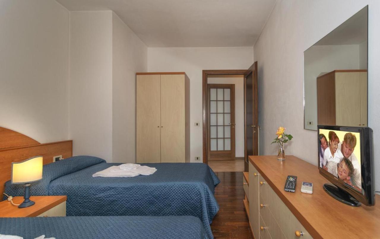 לוקה Giada Palace Apartments & Pool - Giada Palace Group מראה חיצוני תמונה