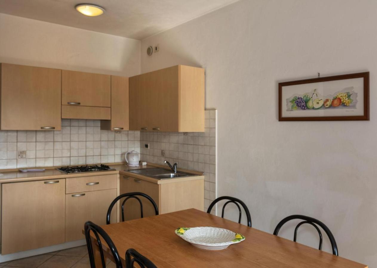 לוקה Giada Palace Apartments & Pool - Giada Palace Group מראה חיצוני תמונה