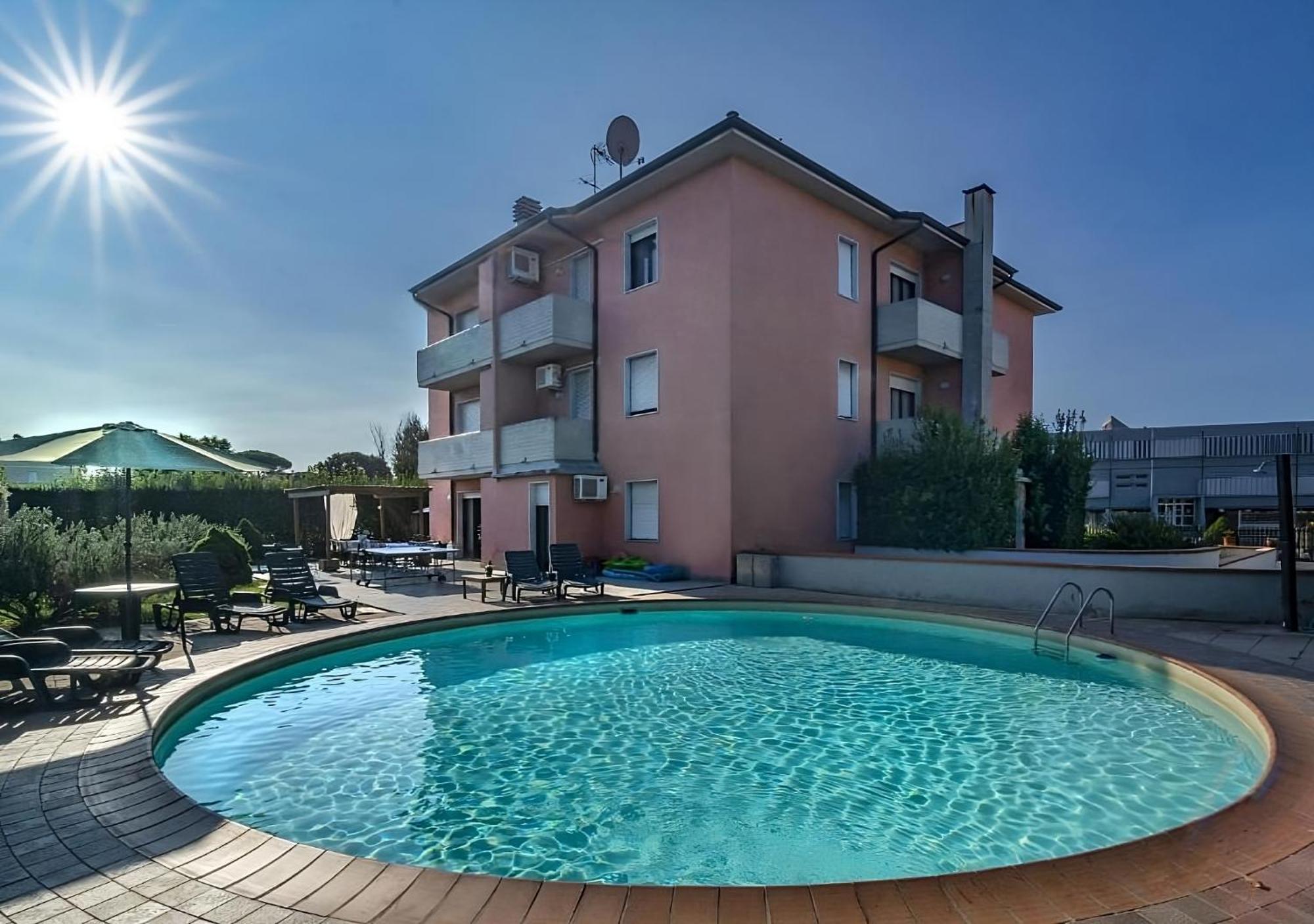 לוקה Giada Palace Apartments & Pool - Giada Palace Group מראה חיצוני תמונה